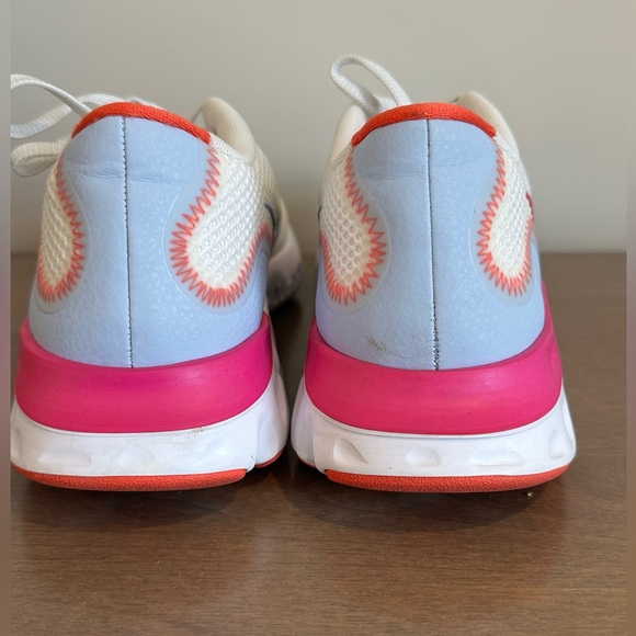Nike Renew Women’s Sneakera - Picture 4 of 9